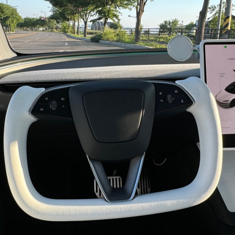 LEATHER YOKE STYLE STEERING WHEEL - TESLA MODEL 3 HIGHLAND